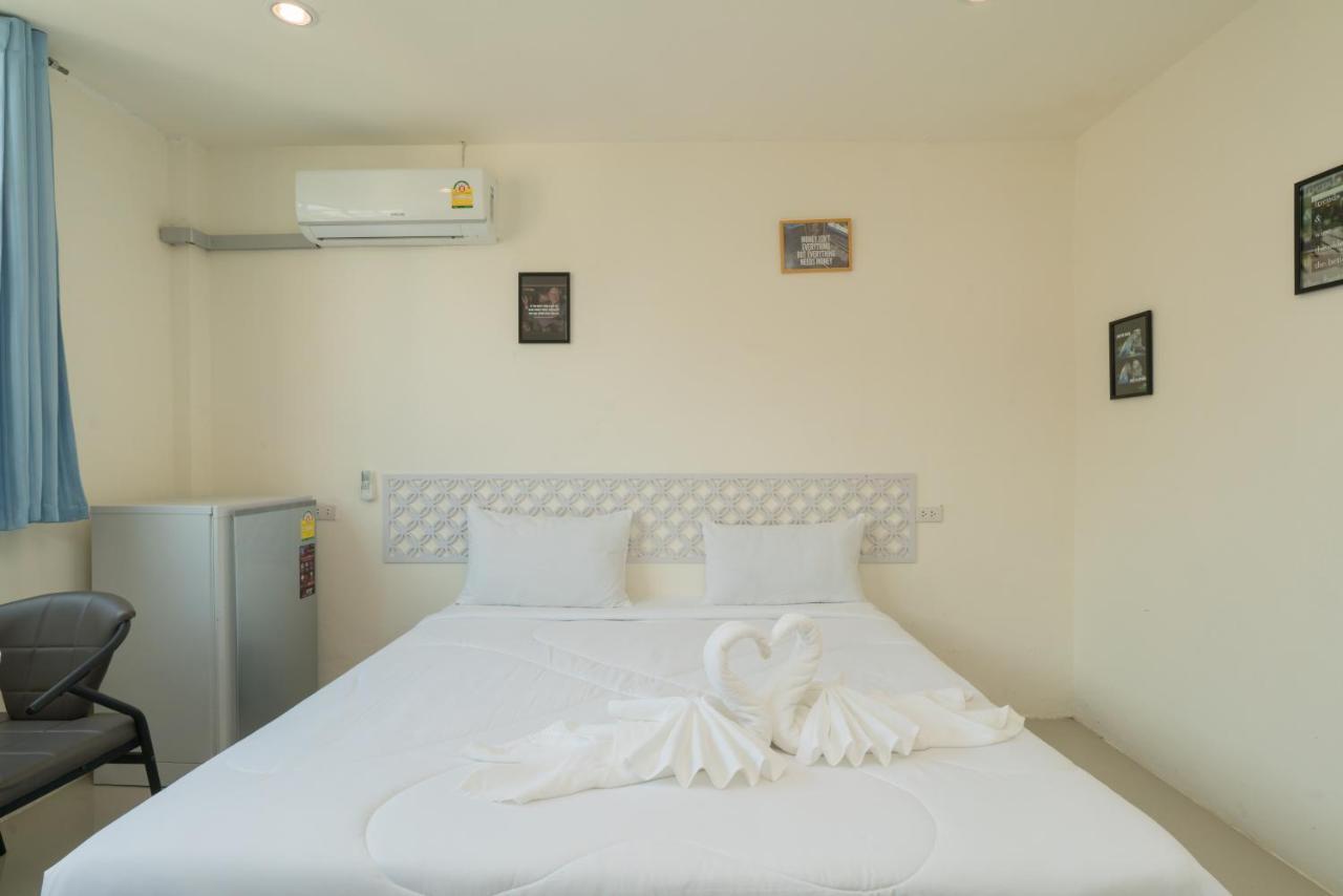 Hangover Inn Phuket Exterior foto